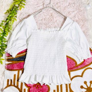 グレイル(GRL)の美品 2Wayシャーリングレース刺繍ブラウス GRL ホワイト Mサイズ(シャツ/ブラウス(半袖/袖なし))