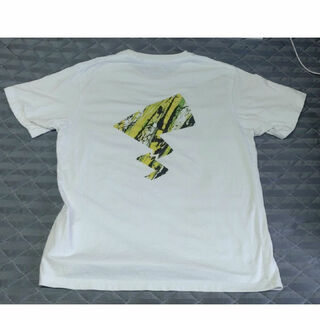 ユニクロ(UNIQLO)のUNIQLO　Tシャツ　ピカチュウ(Tシャツ/カットソー(半袖/袖なし))