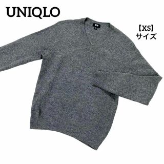 ユニクロ(UNIQLO)のA502【美品】 ユニクロ セーター 灰色 無地 XS ウールマーク Vネック(ニット/セーター)