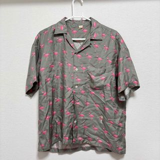 オーバーザトゥウェルブ(OVER THE TWELVE)の"PINK FLAMINGO"プリントシャツKHAKI(シャツ)