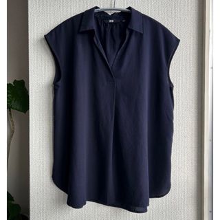 ユニクロ(UNIQLO)のユニクロ　レーヨンエアリーフレンチスリーブブラウス　ネイビー(シャツ/ブラウス(半袖/袖なし))