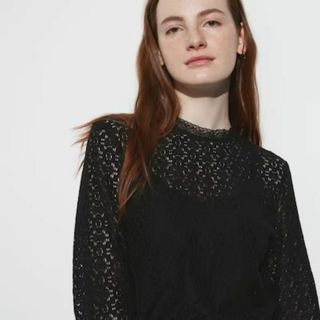 ユニクロ(UNIQLO)の★新品★　ユニクロ　レースブラウス（長袖）(シャツ/ブラウス(長袖/七分))