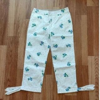 フェリシモ(FELISSIMO)の*フェリシモ*クロップドパンツ　ブルードット&フラワー柄 64cm(クロップドパンツ)