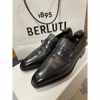 ベルルッティ(Berluti)の現行定価65万円ベルルッティ アンディデムジュールレザーローファー　クロコダイル(スリッポン/モカシン)