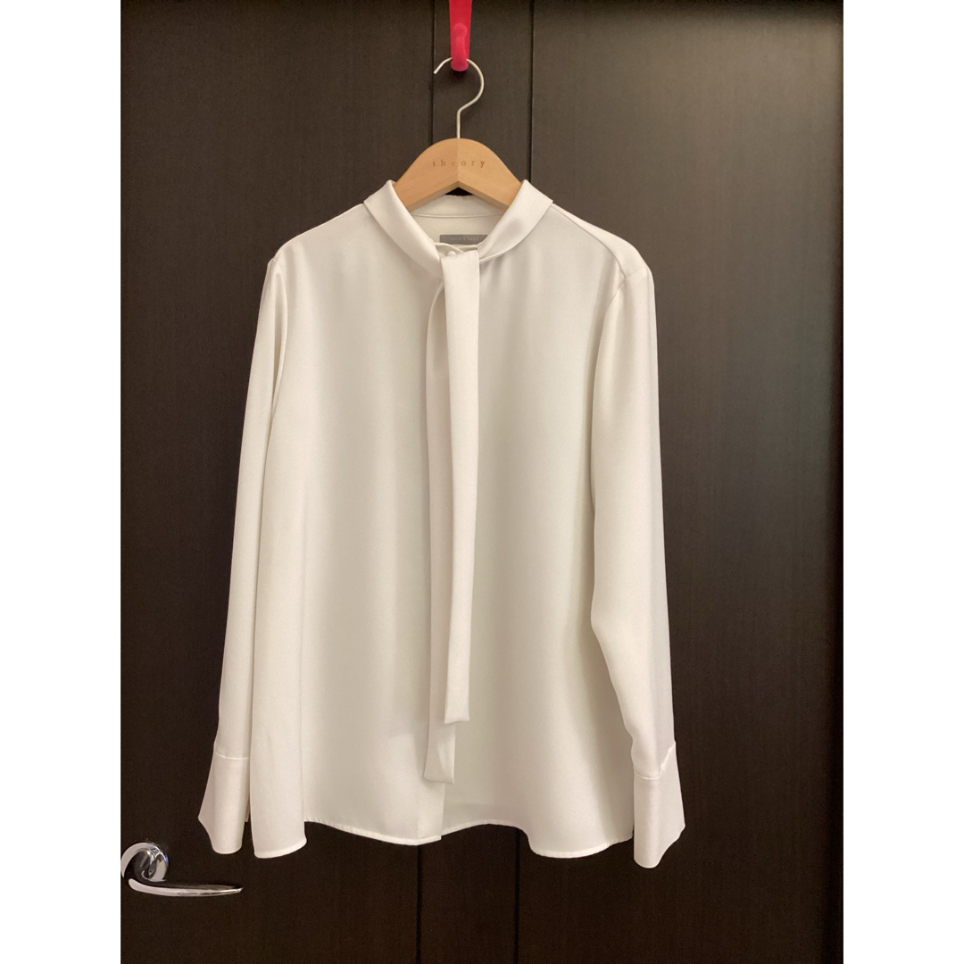 Theory luxe - theory luxe 22SS ボウタイブラウス アイボリー Theory luxe - theory luxe 22SS ボウタイブラウス アイボリー