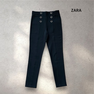 ザラ(ZARA)のZARA ザラ ハイウエスト レギンス ボタン ビジュー Lサイズ 黒 パンツ(スキニーパンツ)
