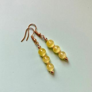 キャッツアイ (イエロー) フックピアス 8mm　GLD　イヤリング　樹脂ピアス(ピアス)