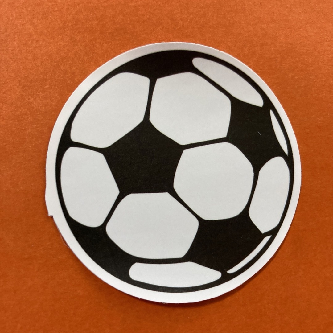 ⭐️人気⭐️サッカーボールのステッカー 1枚の通販 by 長谷川 ⭐️人気⭐️サッカーボールのステッカー 1枚の通販 by 長谷川