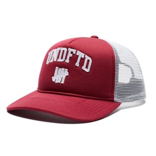 アンディフィーテッド(UNDEFEATED)のUNDEFEATED ARCH TRUCKER(キャップ)