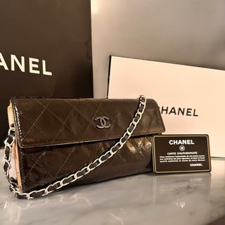 シャネル(CHANEL)のCHANEL マトラッセ チェーンウォレット  チェーンカードケース付(財布)