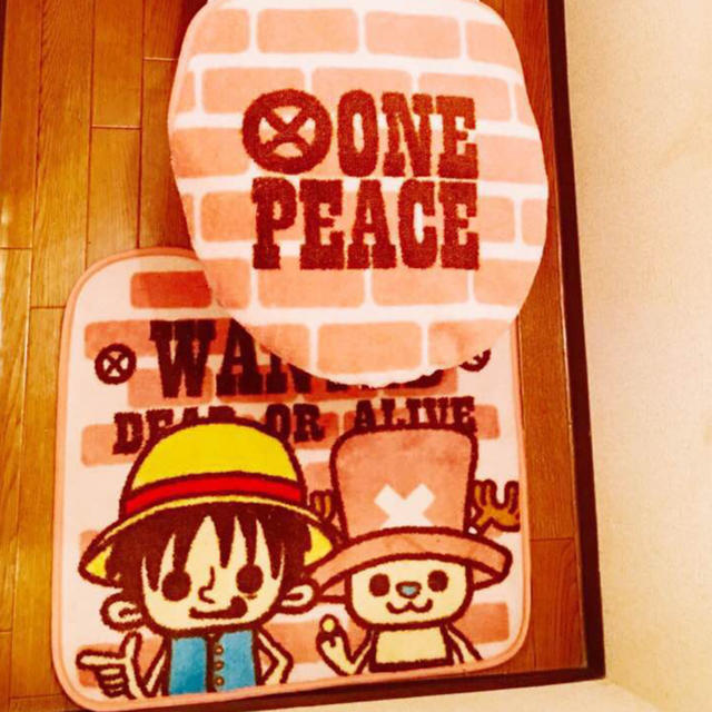 One Pieceパイソンワークトイレカバー便座カバー トラファルガーローマットの通販 By プルメリア ラクマ