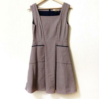 マーリエパーエフデ(Maglie par ef-de)のMaglie par ef-de(マーリエ) ワンピース サイズ9 M レディース美品  - レッド×白×ネイビー ノースリーブ/ひざ丈(その他)