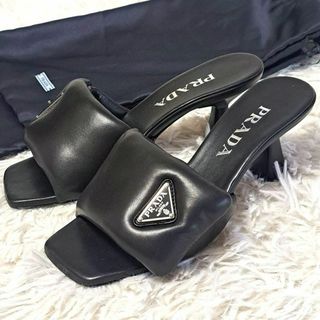 プラダ(PRADA)のPRADA 極美品✨現行 ソフトパデッドレザーサンダル ミュール黒 35 1/2(サンダル)