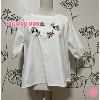 POU DOU DOU - ◎881 プードゥドゥ 肩が可愛い 刺繍ブラウス