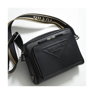 PRADA - PRADA レザー クロスボディ【新品】