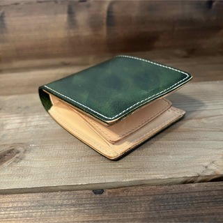 【二つ折り財布 ] グリーン 本革 コンパクト 小さい 財布 ハーフウォレット(折り財布)