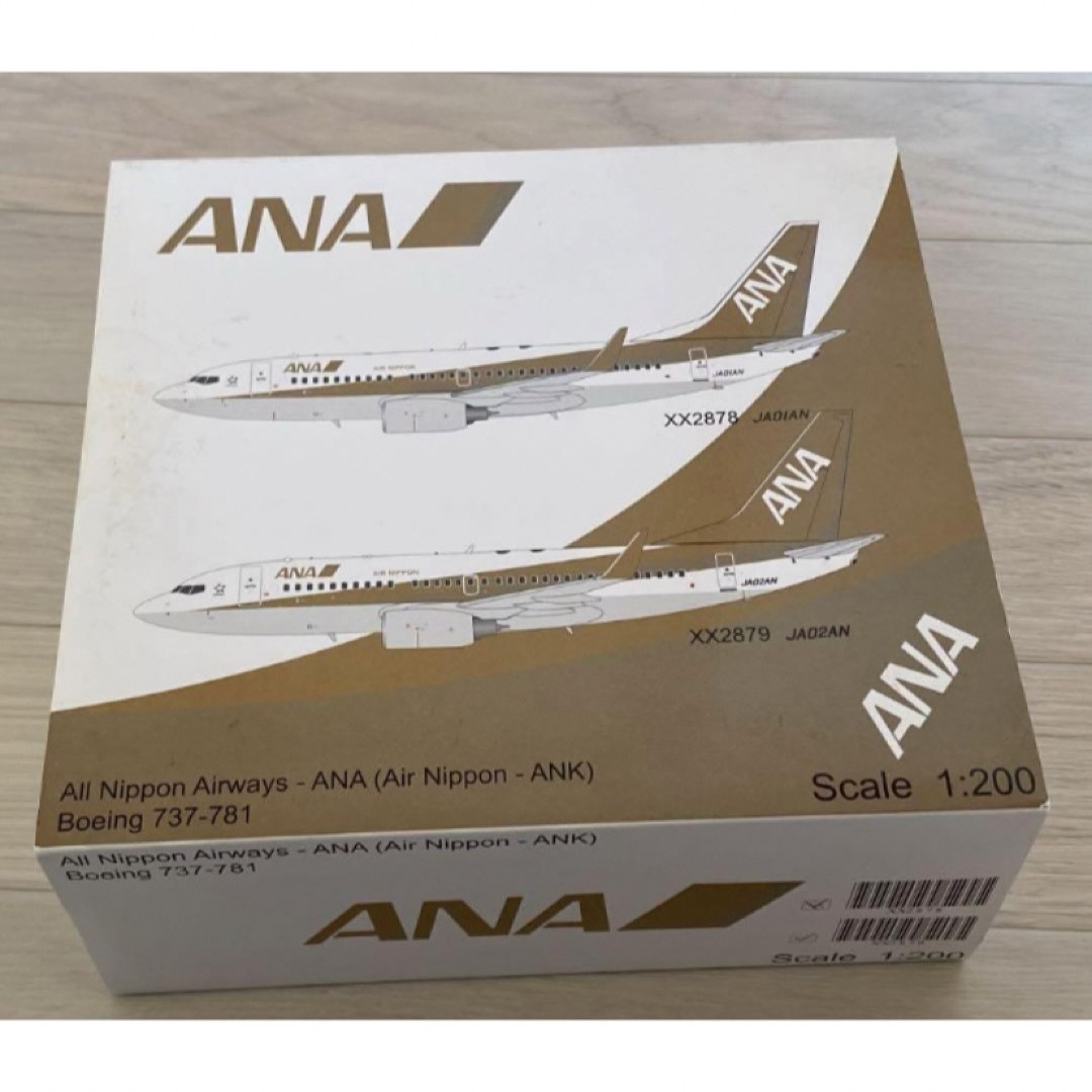 jcwings 1/200 ANA B737-700 ゴールドジェット jcwings 1/200 ANA B737-700 ゴールドジェット