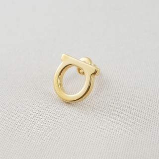 フェラガモ(Ferragamo)のFerragamo ピアス USED美品 片耳 フェラガモ ガンチーニ アクセサリー X5486(ピアス)