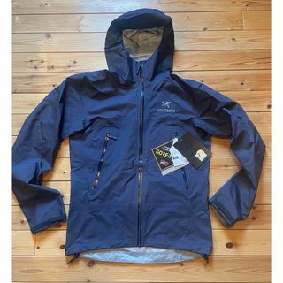 アークテリクス(ARC'TERYX)のアークテリクス　ベータジャケット　men's S 新品未使用バードエイド付き(マウンテンパーカー)