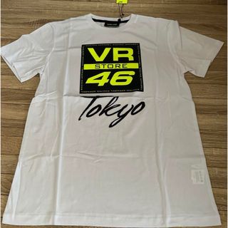 新品タグ付●VR46 東京限定 バレンティーノロッシ Tシャツ　M ホワイト(装備/装具)