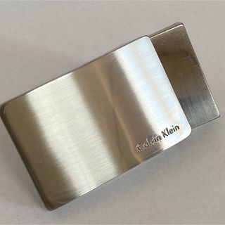 カルバンクライン(Calvin Klein)の美品 カルバンクライン シルバープレート バックル シンプル ロゴ(ベルト)