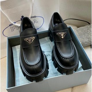 プラダ(PRADA)のプラダ プラダ ロゴ  ローファー (サンダル)