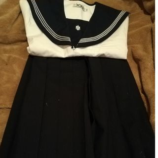 中学生女子制服上下夏服