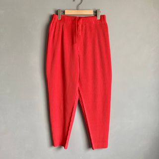 イッセイミヤケ(ISSEY MIYAKE)のHOMME PLISSE プリーツパンツ オムプリッセ イッセイミヤケ レッドS(その他)