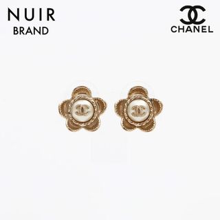 シャネル(CHANEL)のシャネル CHANEL ココマーク花モチーフパールB16 ピアス(ピアス)