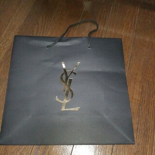 イヴサンローランボーテ(Yves Saint Laurent Beaute)のSAINT LAURENTサンローランショッパーショップ袋です。商品をかってか(その他)