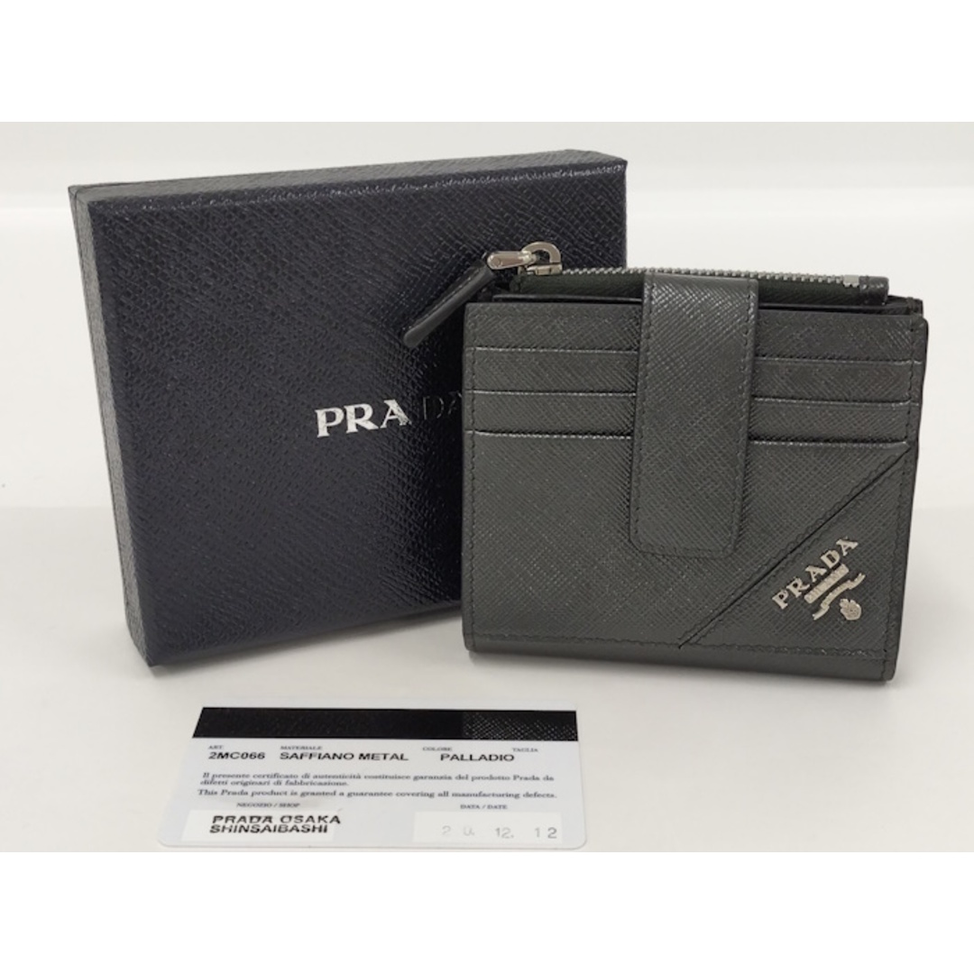 PRADA - PRADA 二つ折り 財布 カードケース サフィアーノ レザー PRADA - PRADA 二つ折り 財布 カードケース サフィアーノ レザー