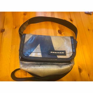 FREITAG(メッセンジャーバッグ)のフリマアイテム一覧 FREITAG(メッセンジャーバッグ)のフリマアイテム一覧