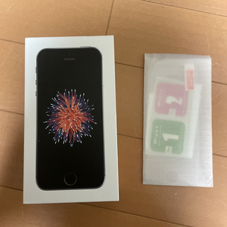 アップル(Apple)のアップル　iPhone SE（1世代）32GB 本体の箱／新品保護ガラス付き(スマートフォン本体)