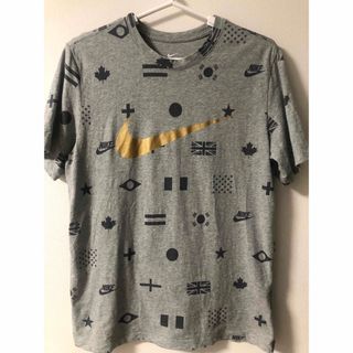 ナイキ(NIKE)のNIKE SWOOH Tシャツ　サイズM(Tシャツ/カットソー(半袖/袖なし))