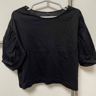 ユニクロ(UNIQLO)のユニクロ　マーセライズコットンギャザースリーブT　ブラック　241-408733(カットソー(長袖/七分))