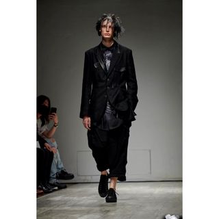 ヨウジヤマモトプールオム(Yohji Yamamoto POUR HOMME)のヨウジヤマモトプールオム　タックパンツ(サルエルパンツ)