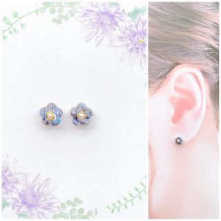 ブラック5mmお花ピアス/イヤリング② 再販　人気(ピアス)