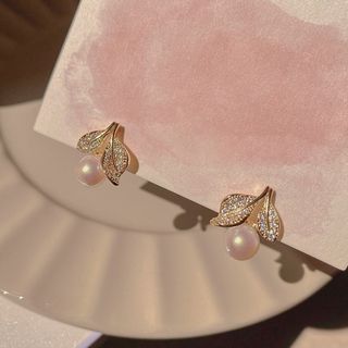 【人気】パール　ピアス　小ぶり　アクセサリー　ゴールド　デート　シンプル　綺麗