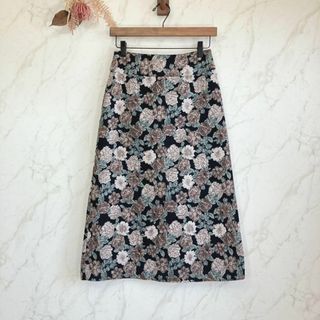 マウジー(moussy)の良品♡ MOUSSY マウジー 膝下スカート タイト 花柄 高級感 サイズ1(ひざ丈スカート)