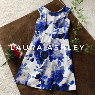 ローラアシュレイ(LAURA ASHLEY)のローラアシュレイ　花柄フレアワンピース　ノースリーブ　ビックフラワー　青　M相当(ひざ丈ワンピース)