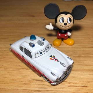 タカラトミー(Takara Tomy)の『廃盤』カーズトミカ　C-39　ドック・ハドソン（救急車タイプ）(ミニカー)