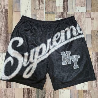 シュプリーム(Supreme)の★新品★Supreme Big Script Mesh Short 黒(ショートパンツ)