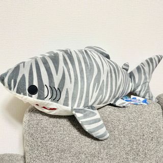 くったりホオジロザメ  ウルトラBIG　イタチザメ　タイガーシャーク　ぬいぐるみ(ぬいぐるみ)