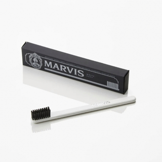 マービス(MARVIS)のMARVIS  トゥースブラシ　ホワイト(歯ブラシ/歯みがき用品)