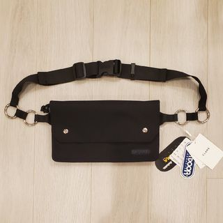 クラネ(CLANE)の美品【CLANE】OUTDOORコラボ　バッグ　黒(ボディバッグ/ウエストポーチ)