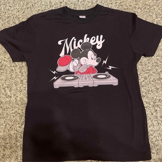 ディズニー(Disney)の『美品』ディズニー　Disney ミッキー　半袖Tシャツ　プリント　ブラック　M(Tシャツ/カットソー(半袖/袖なし))