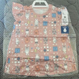 ユニクロ(UNIQLO)のユニクロ　ミッフィー　90cm 総柄　半袖Tシャツ　新品　miffy(Tシャツ/カットソー)