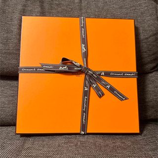 Hermes - 新品　エルメス　カレ　スカーフ　ボックス　箱