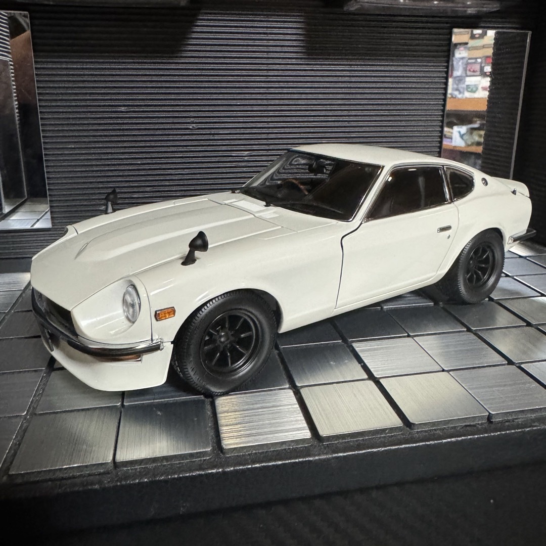 京商 日産 フェアレディZ S30Z 1/18|京商 京商 日産 フェアレディZ S30Z 1/18|京商