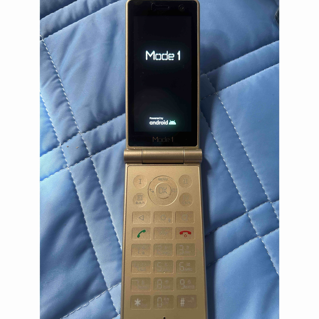 mode1 retro ii P-UP MD-06P シープホワイト スマートフォン本体 mode1 retro ii P-UP MD-06P シープホワイト スマートフォン本体
